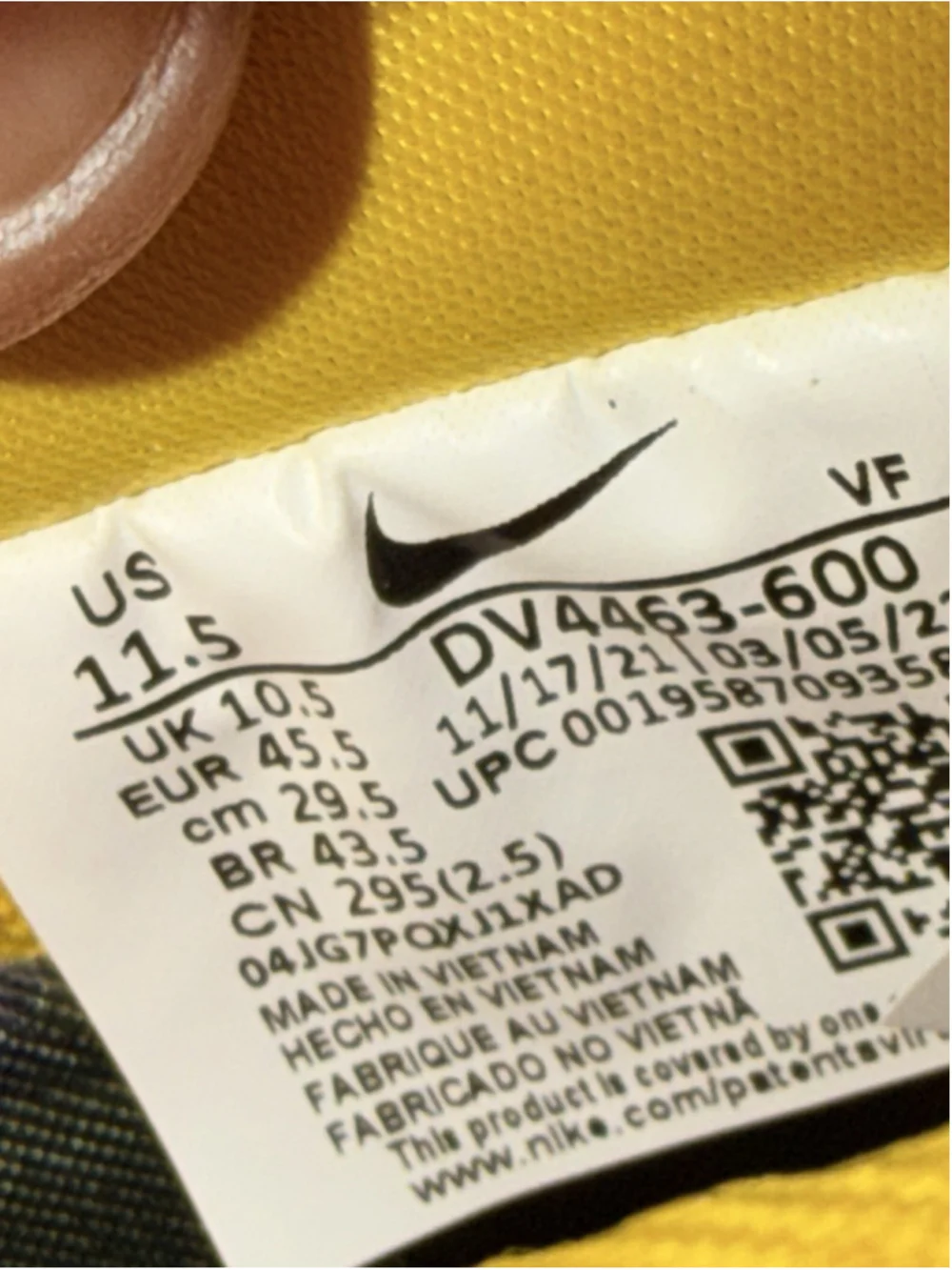 Nike product pair